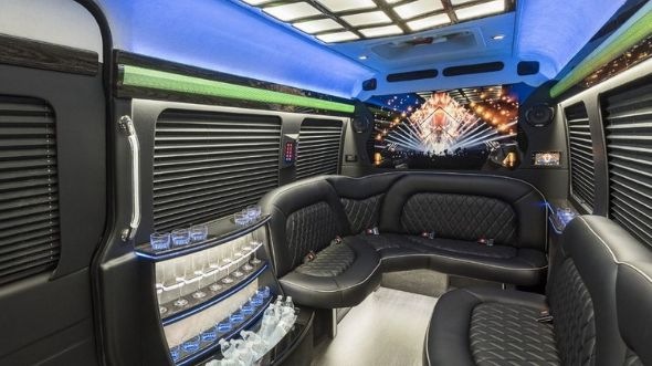 kokomo sprinter limo rental inside